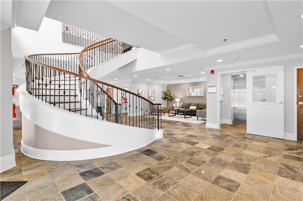 560 Dutch Valley Road NE Unit 2309