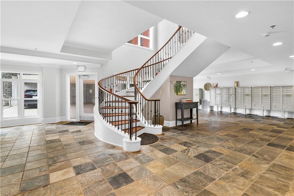 560 Dutch Valley Road NE Unit 2309