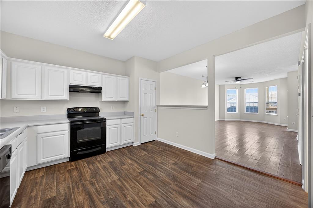 7614 Creekside Lane