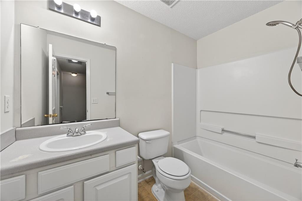 7614 Creekside Lane