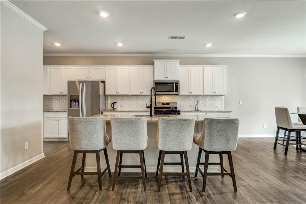 386 Thompson Drive