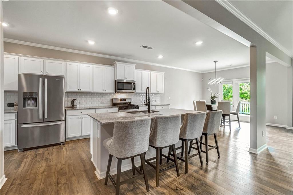 386 Thompson Drive