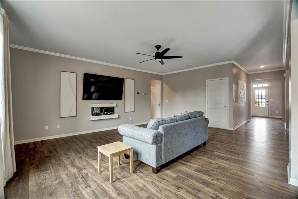 386 Thompson Drive