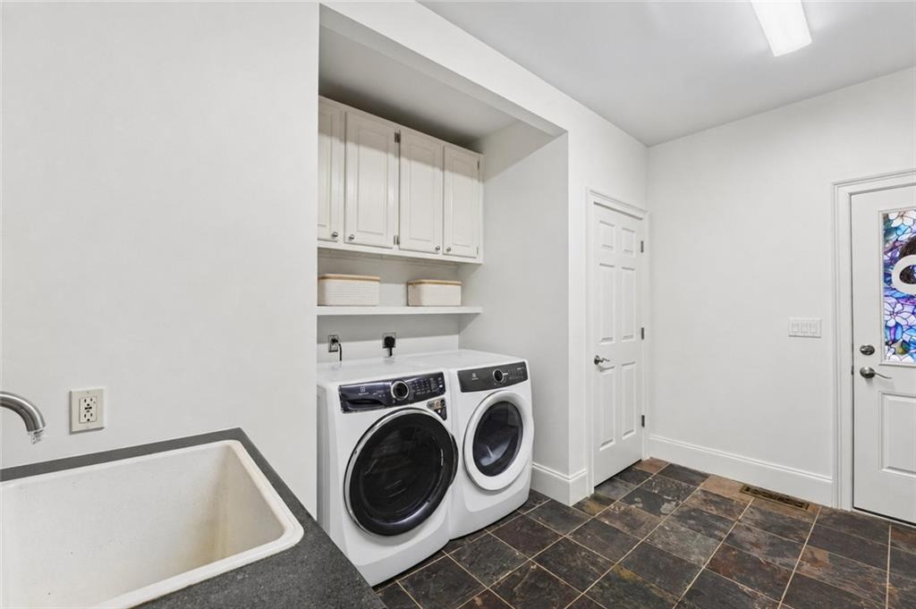555 Twinflower Court