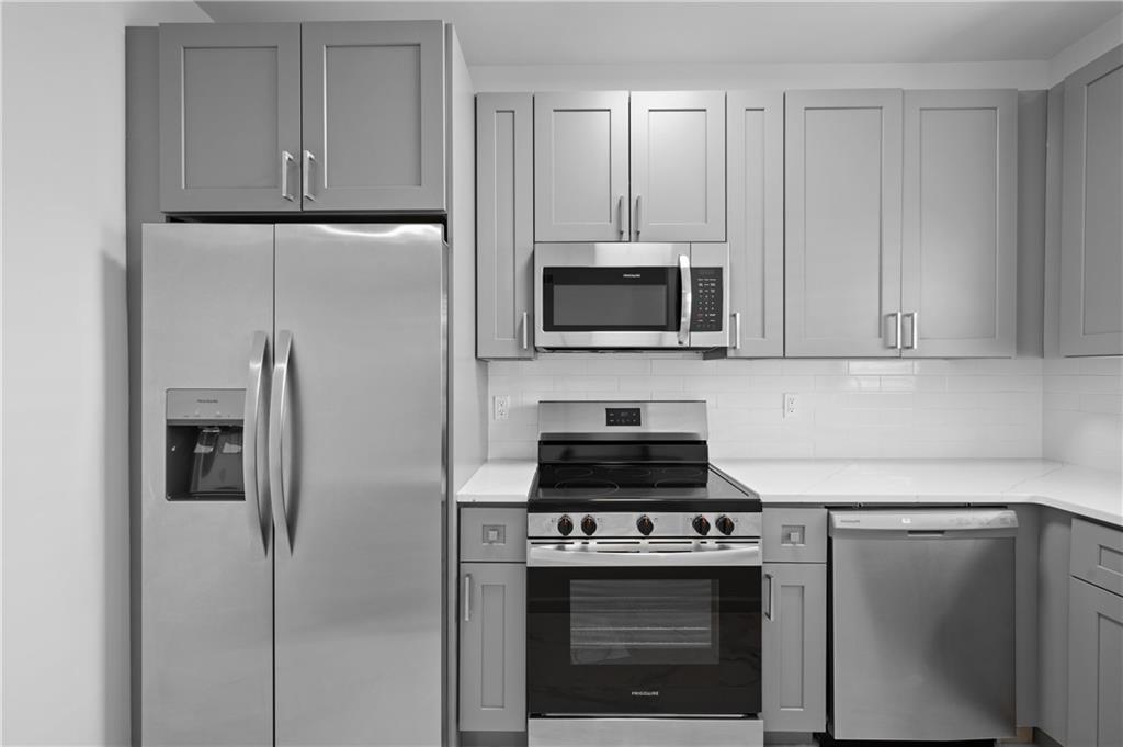 567 Winton Terrace NE Unit D