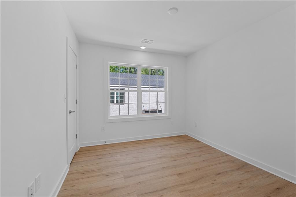 237 Howard Street NE Unit 6