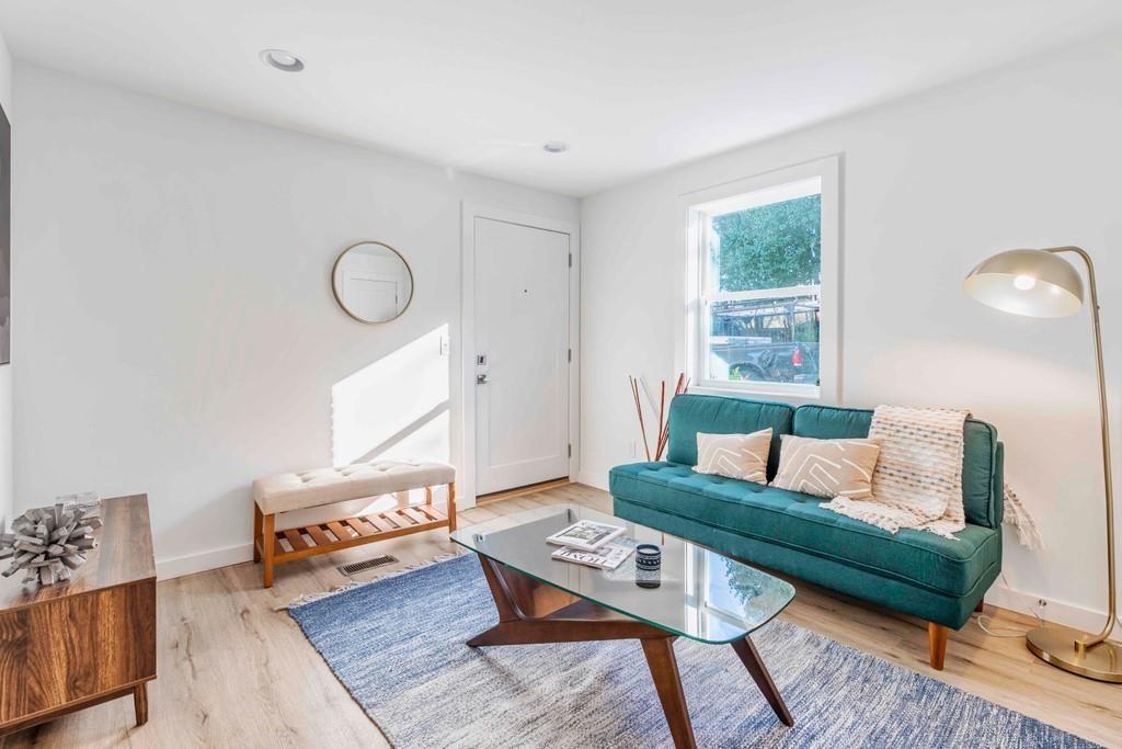 1015 Greenwood Avenue NE Unit 6