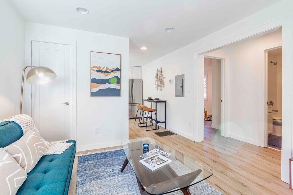 1015 Greenwood Avenue NE Unit 6