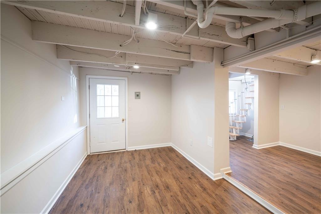 716 Lakeview Avenue NE Unit 5
