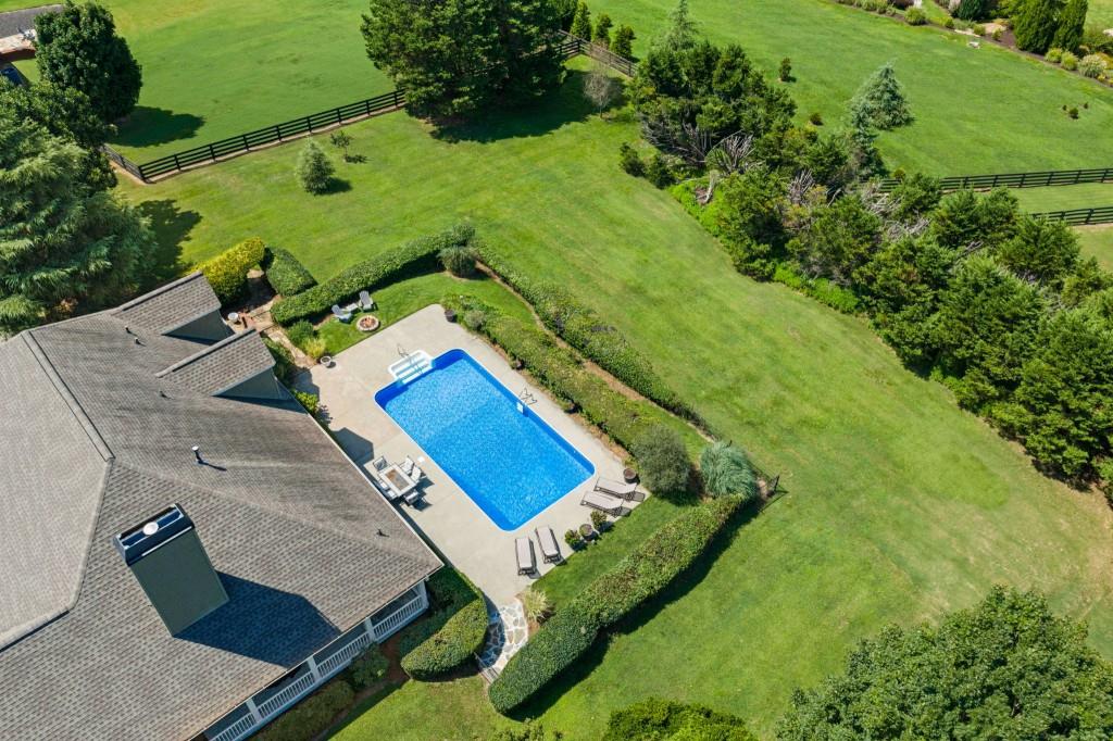 4501 Walking Stick Lane