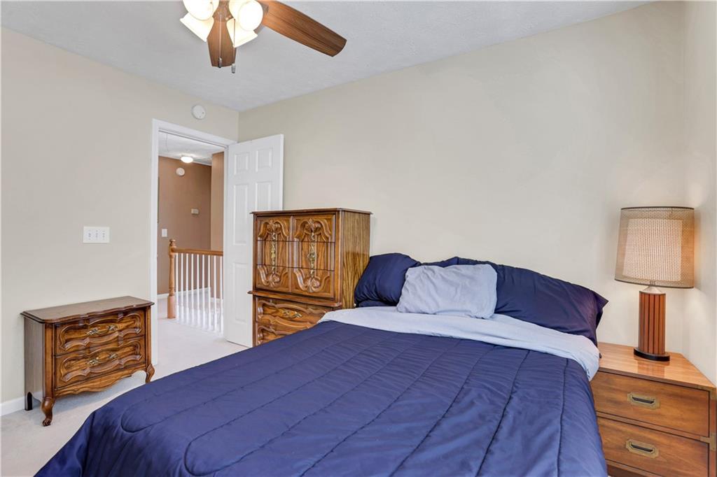 141 W Oaks Place