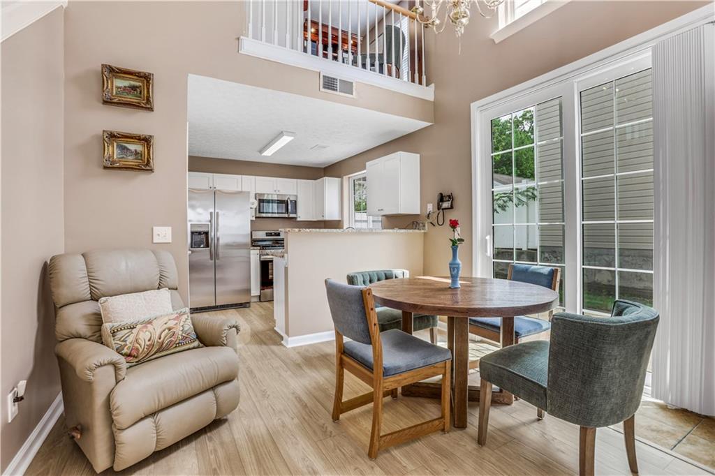 141 W Oaks Place
