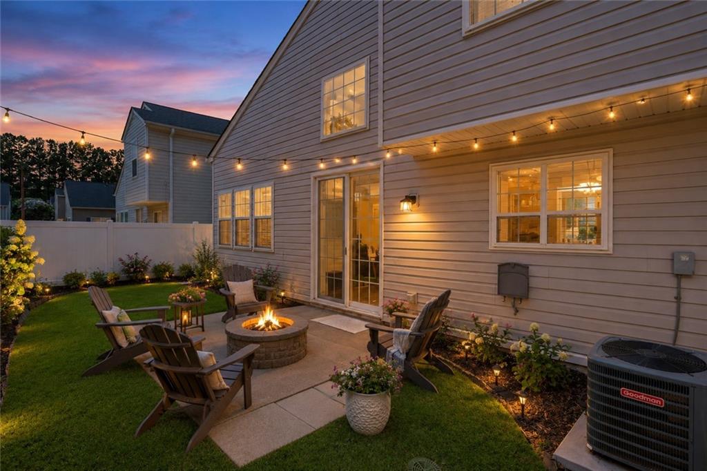 141 W Oaks Place