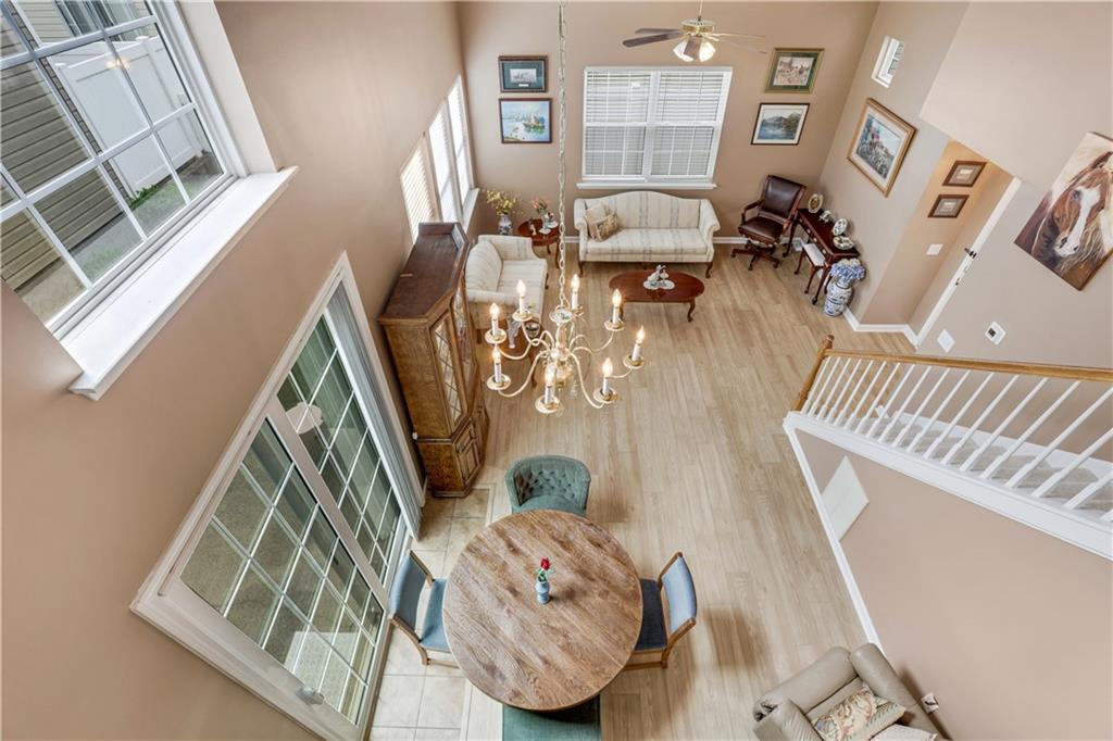 141 W Oaks Place