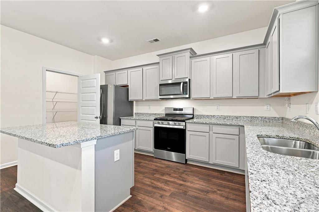 5400 Andrew Lane