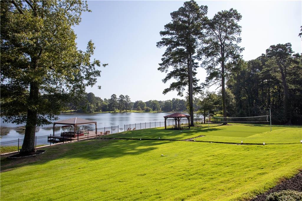 3621 Herren Drive SW