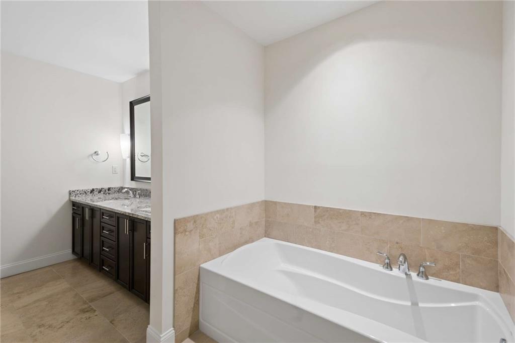 270 17th Street NW Unit 601