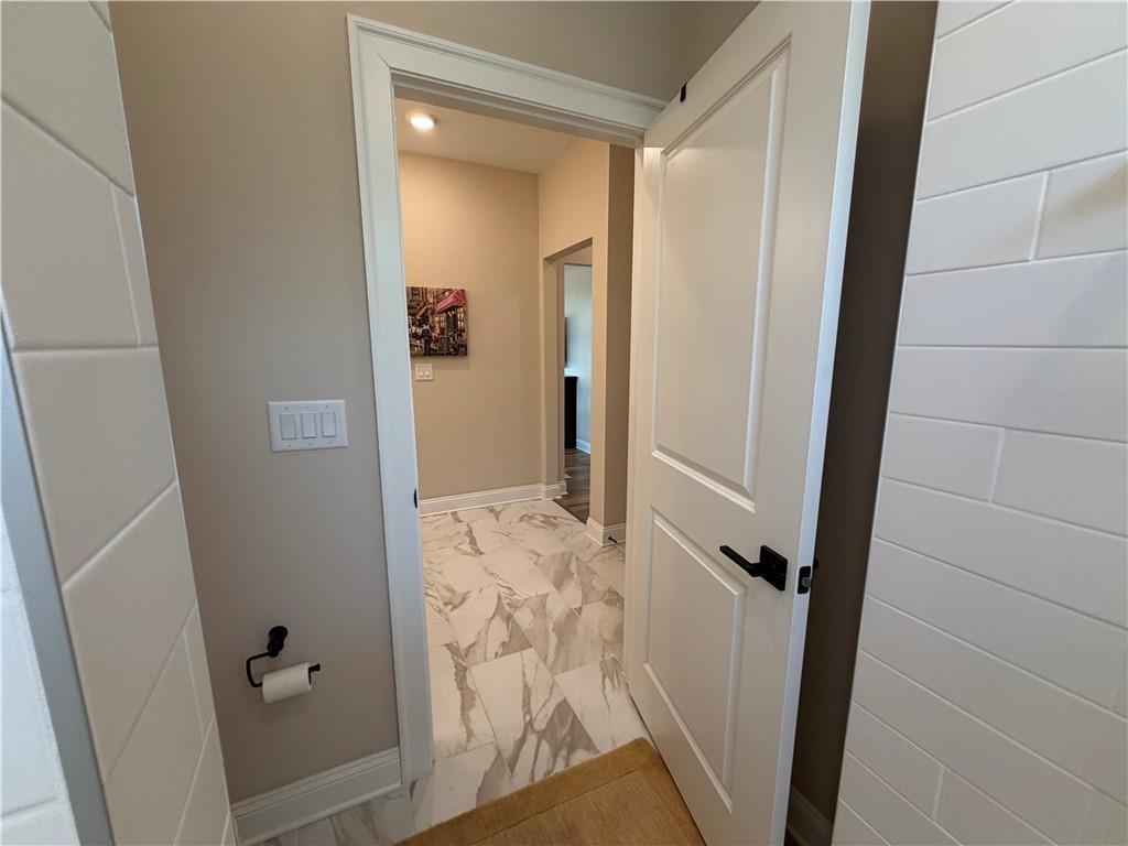 3337 Fishpond Circle