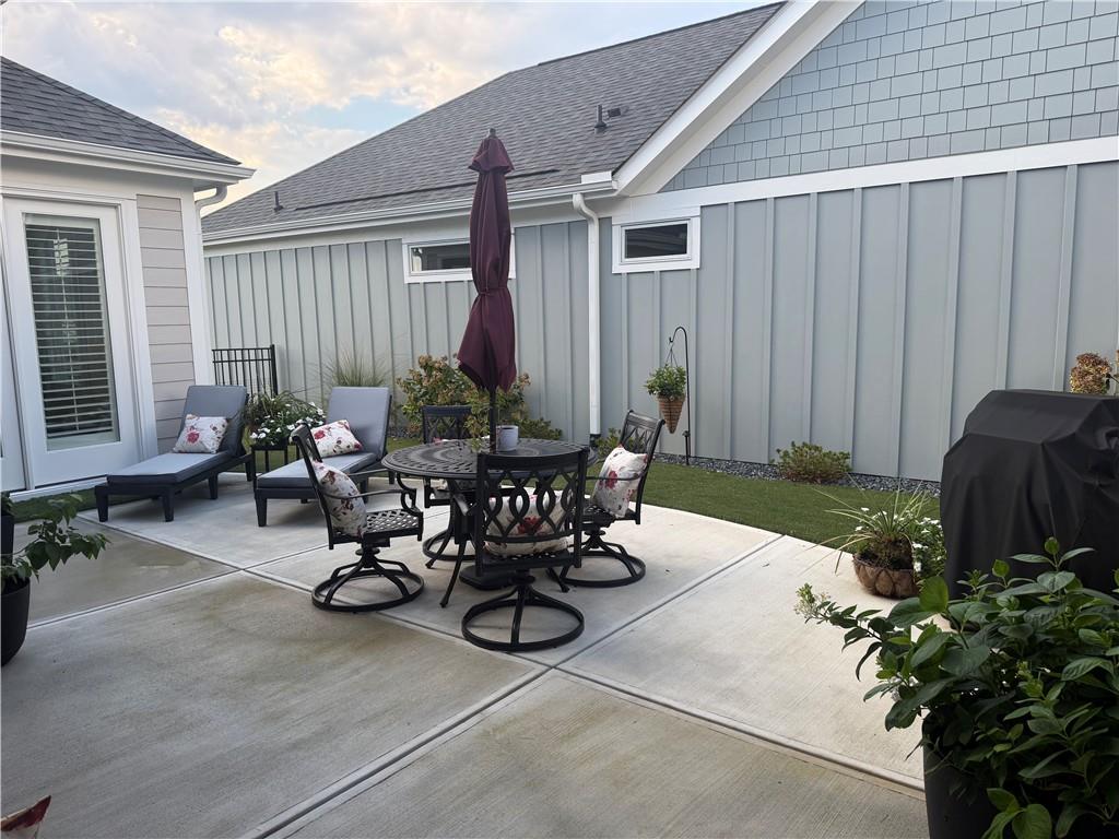 3337 Fishpond Circle