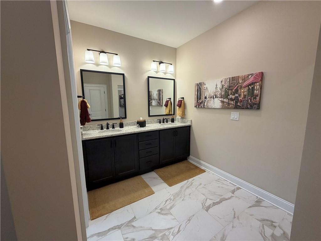 3337 Fishpond Circle