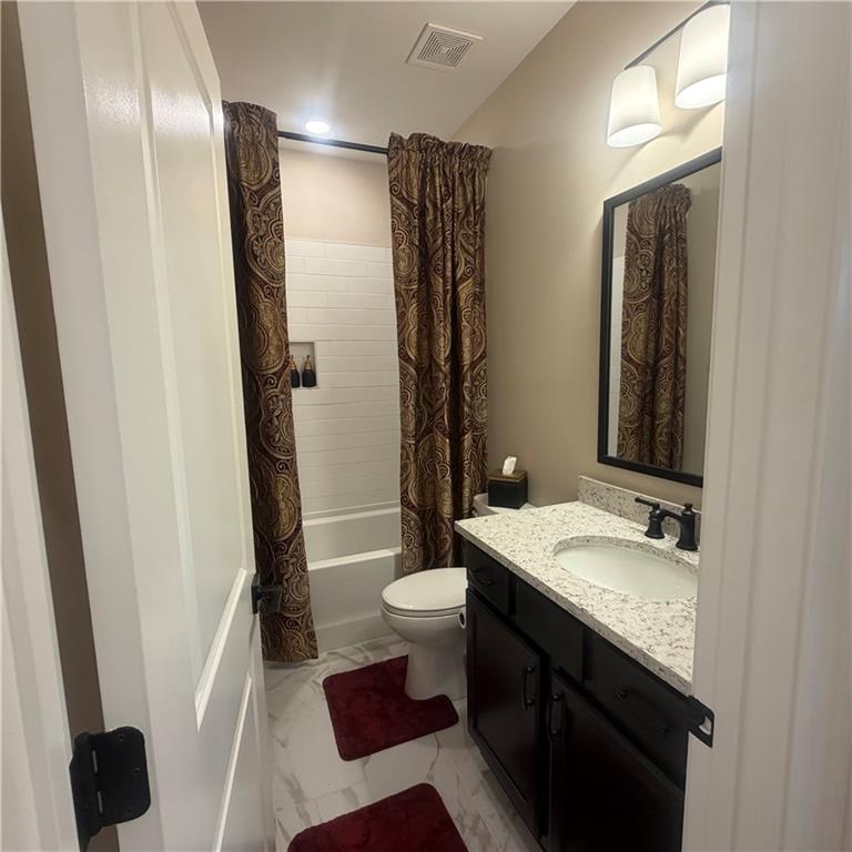 3337 Fishpond Circle