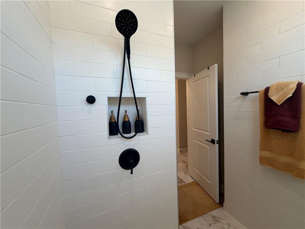 3337 Fishpond Circle