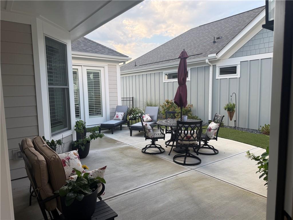 3337 Fishpond Circle