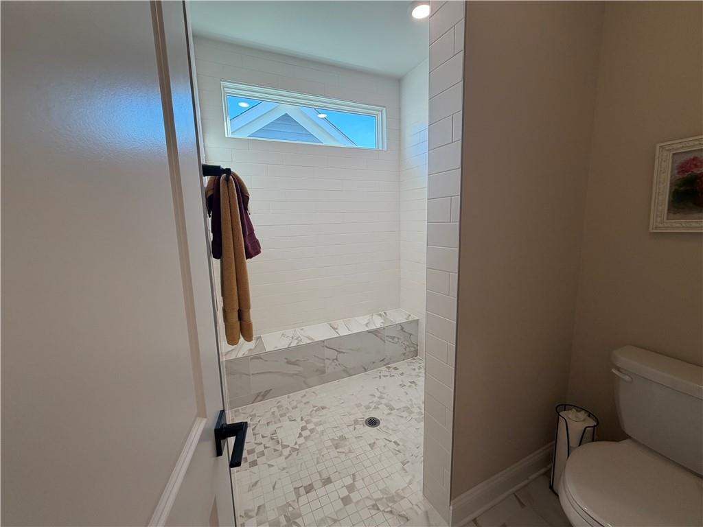 3337 Fishpond Circle
