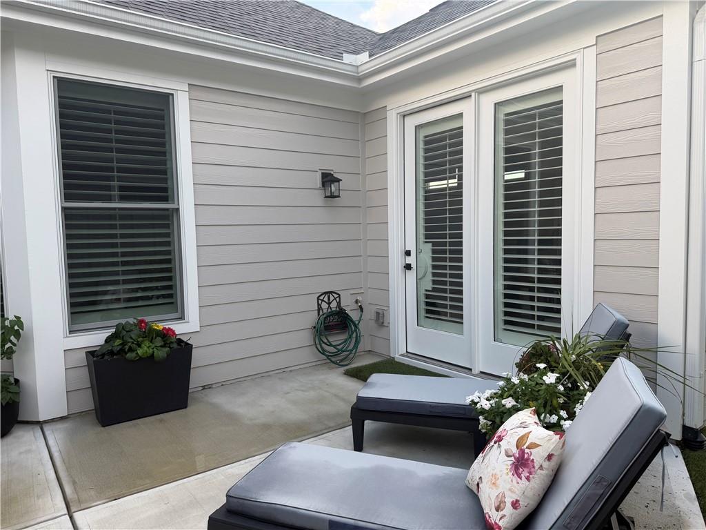 3337 Fishpond Circle