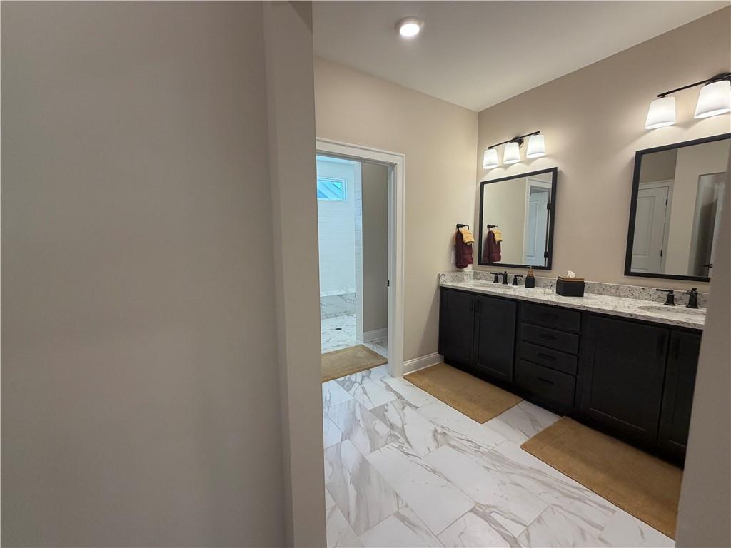 3337 Fishpond Circle