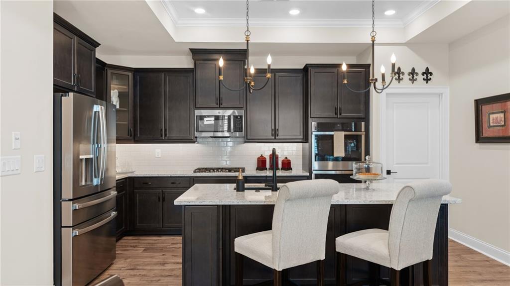 3337 Fishpond Circle