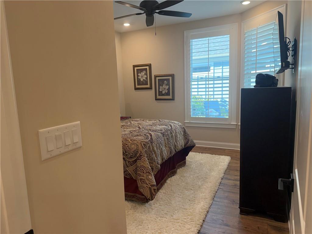 3337 Fishpond Circle