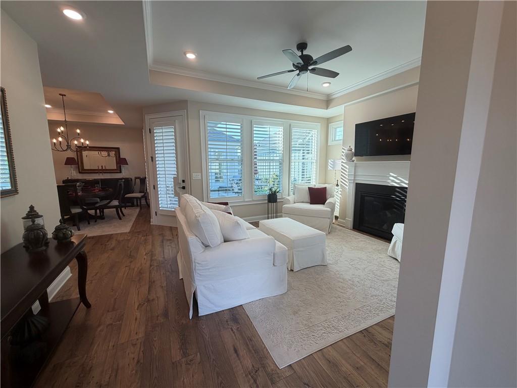 3337 Fishpond Circle