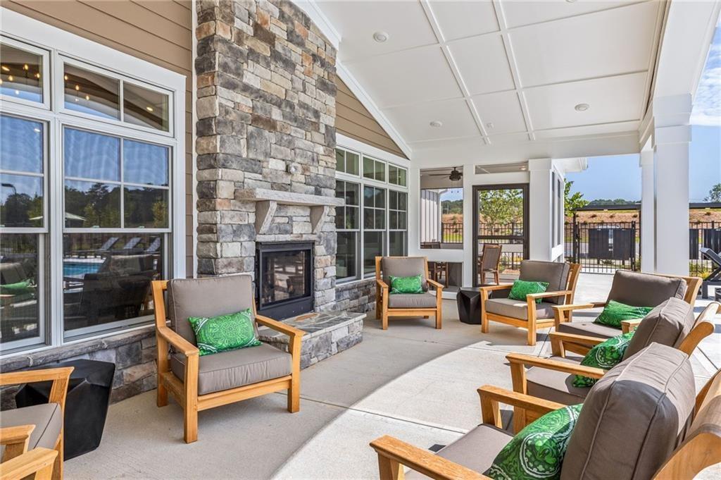 3337 Fishpond Circle