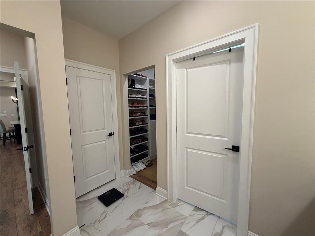 3337 Fishpond Circle
