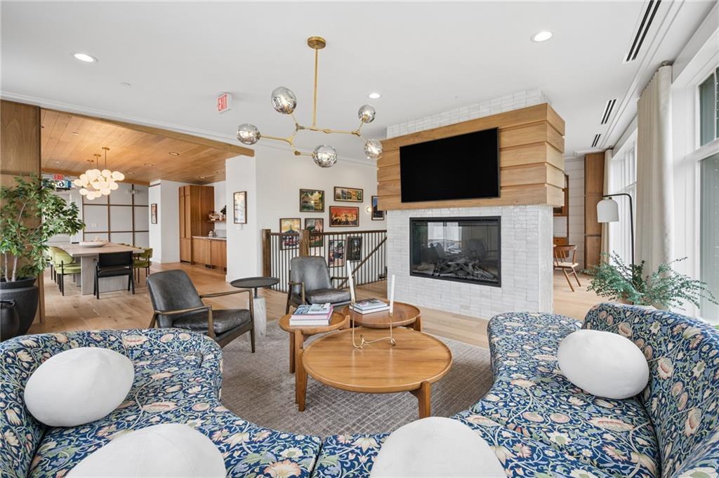675 Drewry Street NE Unit 402