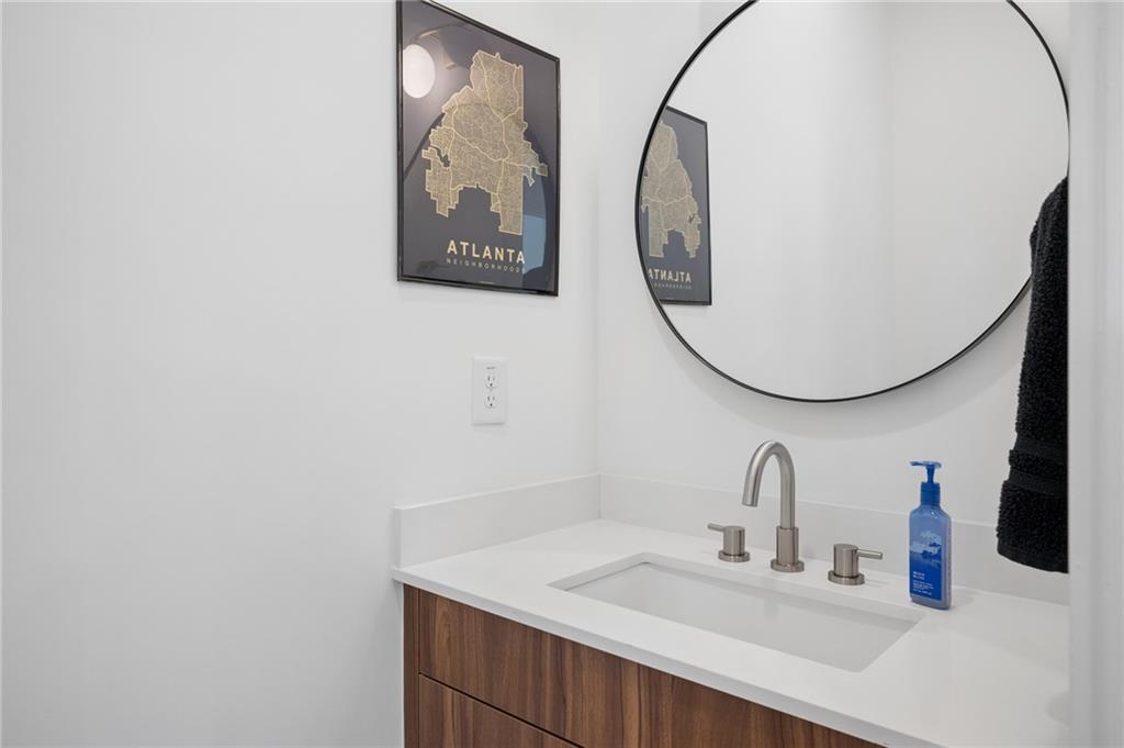 675 Drewry Street NE Unit 402