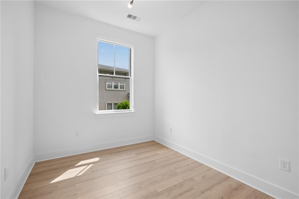 675 Drewry Street NE Unit 402