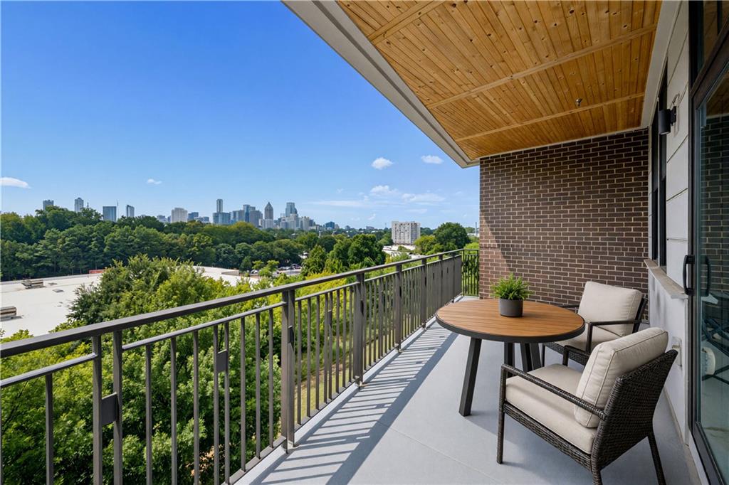 675 Drewry Street NE Unit 402