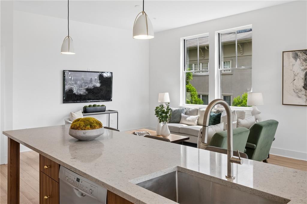 675 Drewry Street NE Unit 402