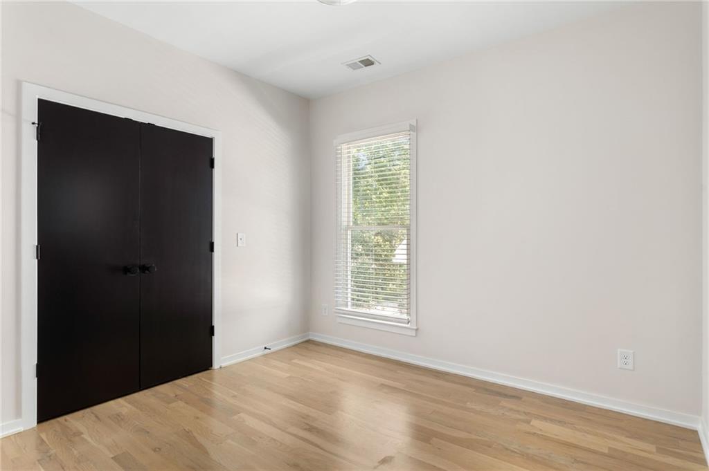 454 Calhoun Street NW