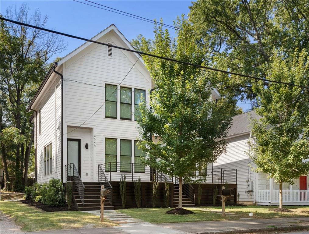 454 Calhoun Street NW