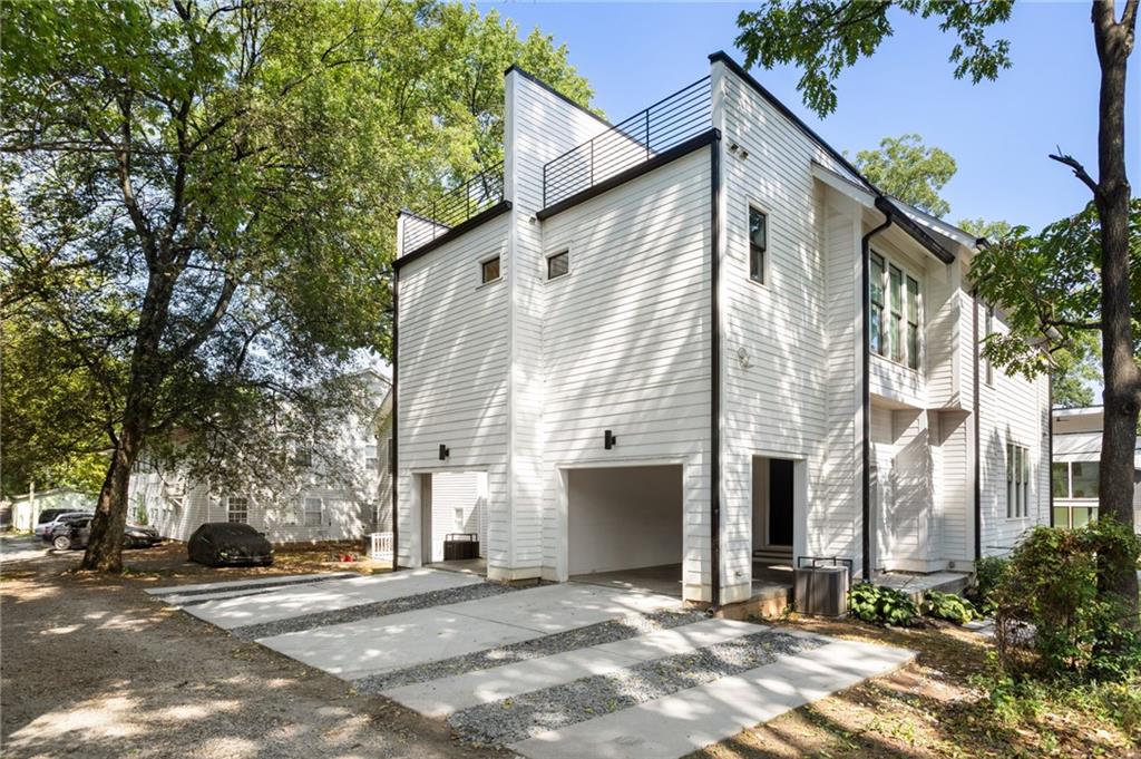 454 Calhoun Street NW