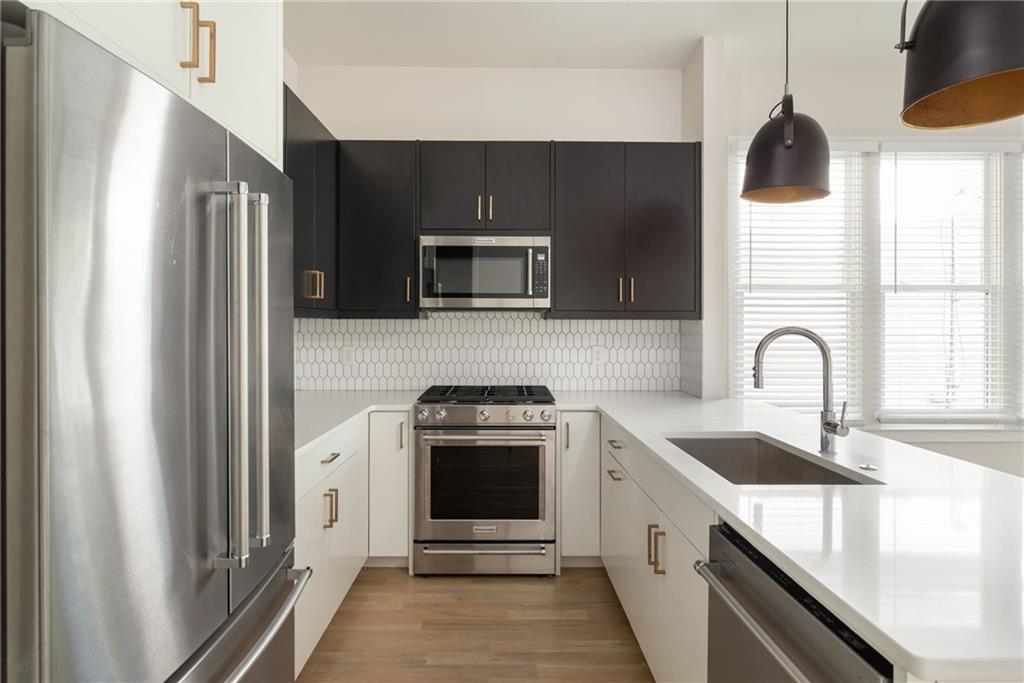 454 Calhoun Street NW