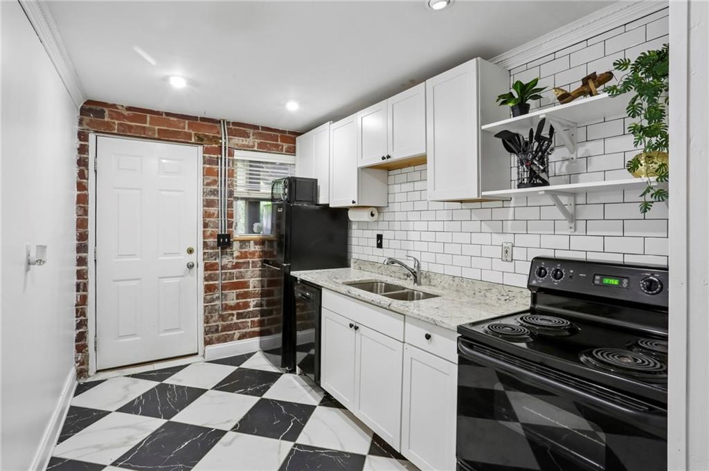 24 Daniel Street Unit 6