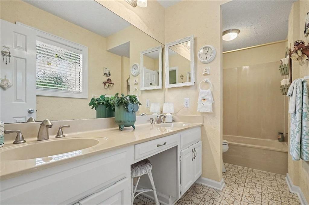 4173 D'Youville Trace