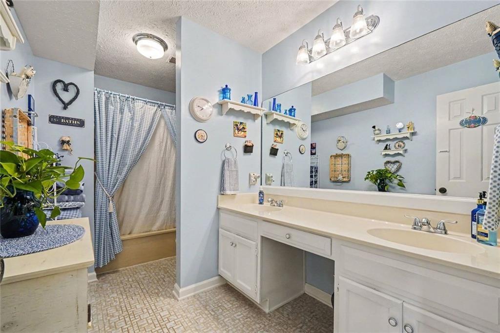 4173 D'Youville Trace