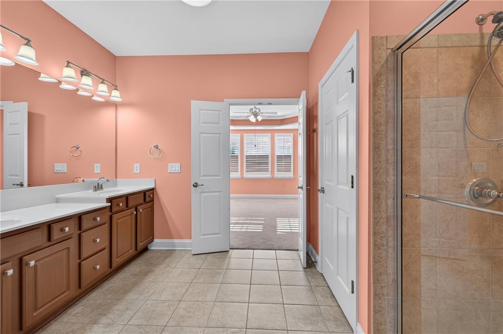 2708 Grapevine Circle Unit 2004