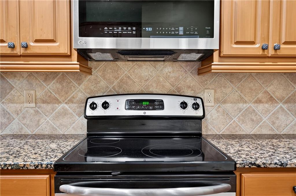 2708 Grapevine Circle Unit 2004