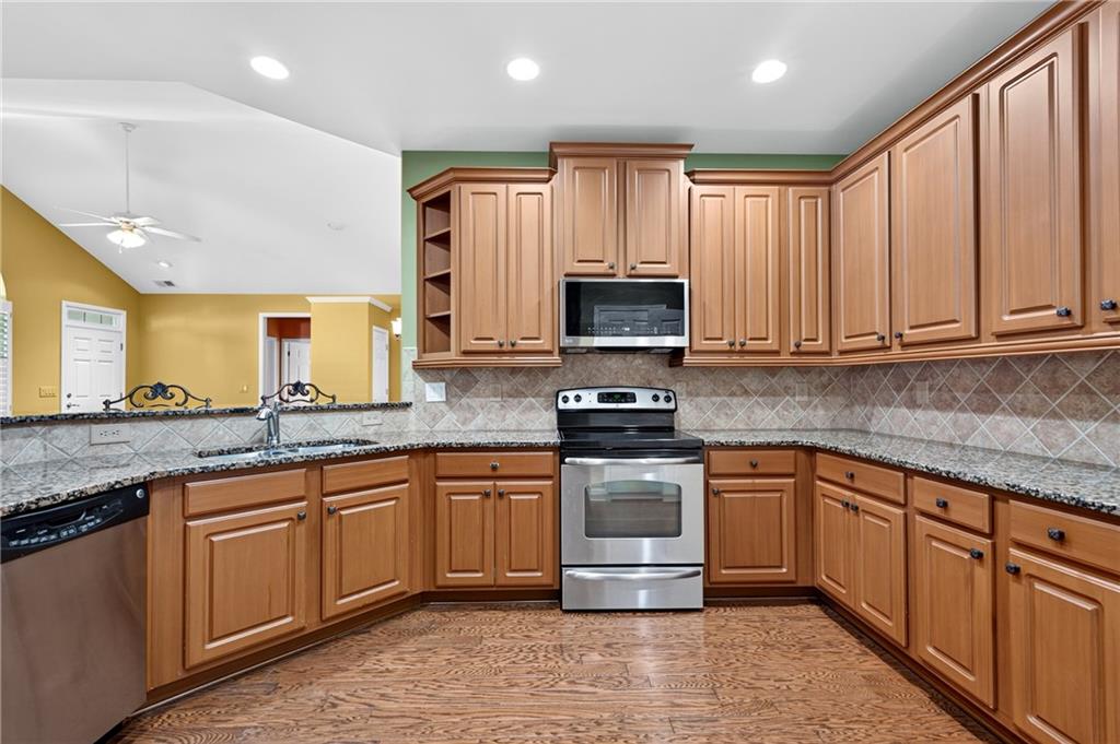 2708 Grapevine Circle Unit 2004